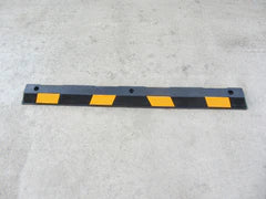 Durable Rubber Wheel Kerb with Fixings for Driveways & Parking Areas