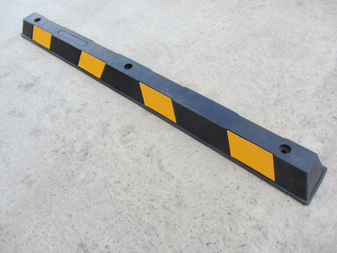 Durable Rubber Wheel Kerb with Fixings for Driveways & Parking Areas
