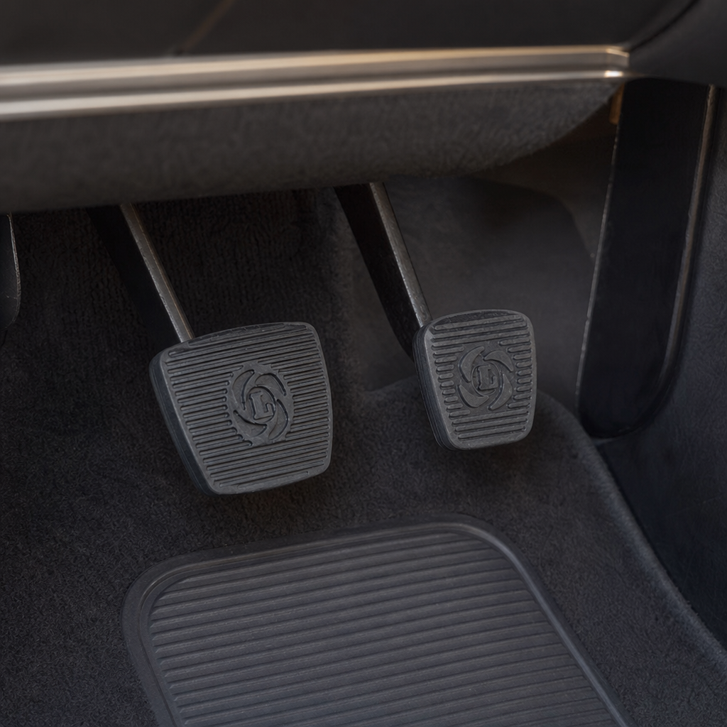 Foot Pedal Set – Fits Triumph Stag Automatic