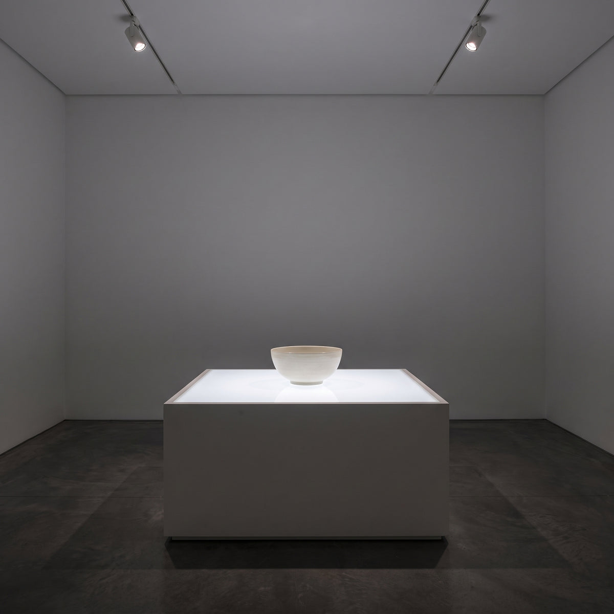 Opal 069 Perspex illuminated display plinth top