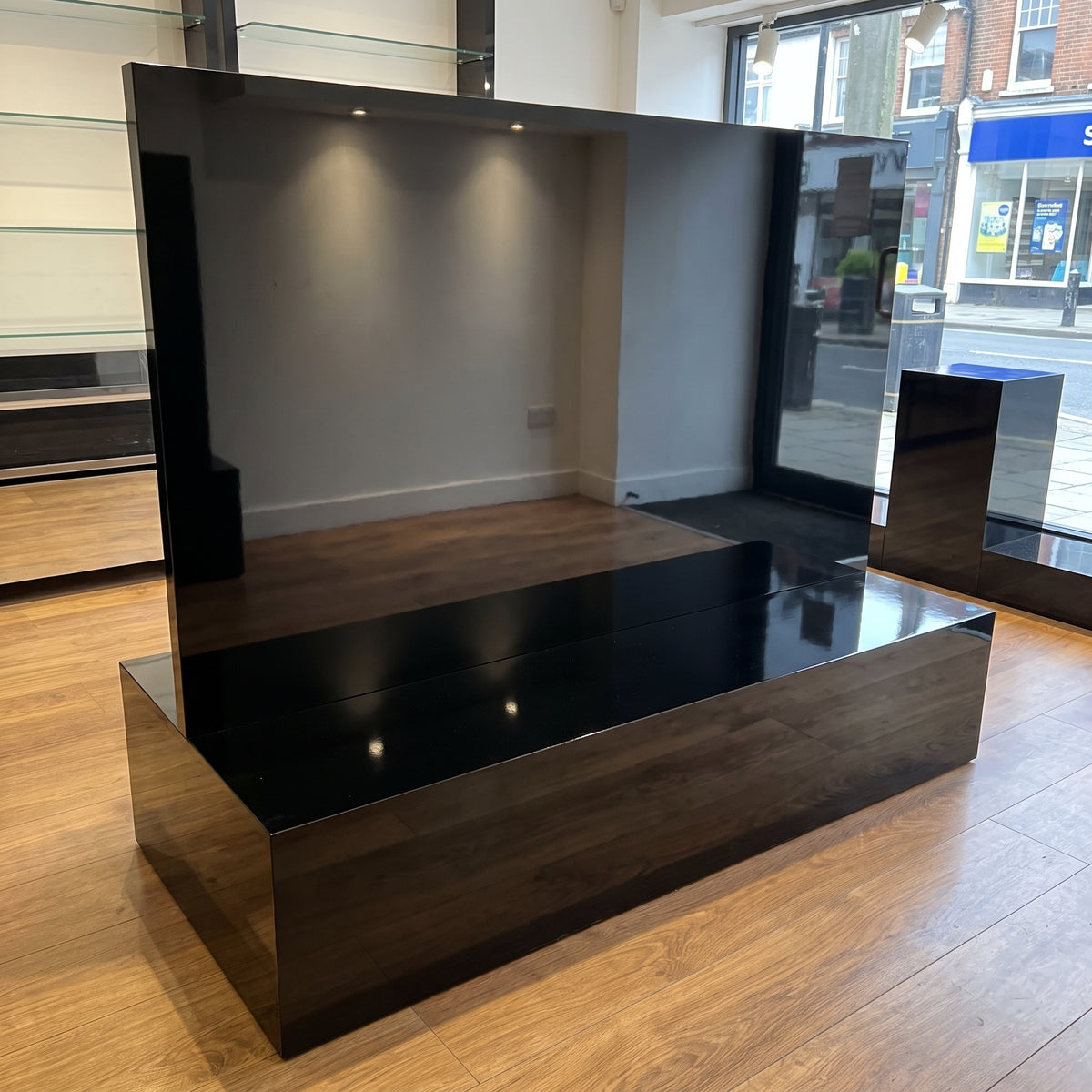 Black 9T30 solid Perspex retail display
