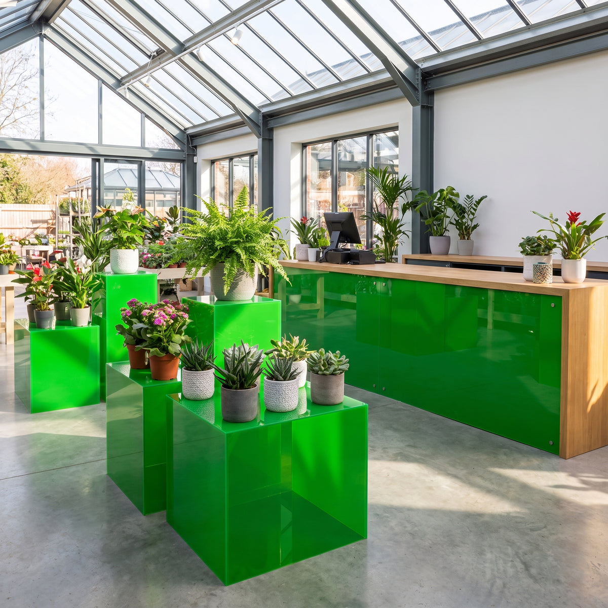 Green 6205 Perspex display plinths