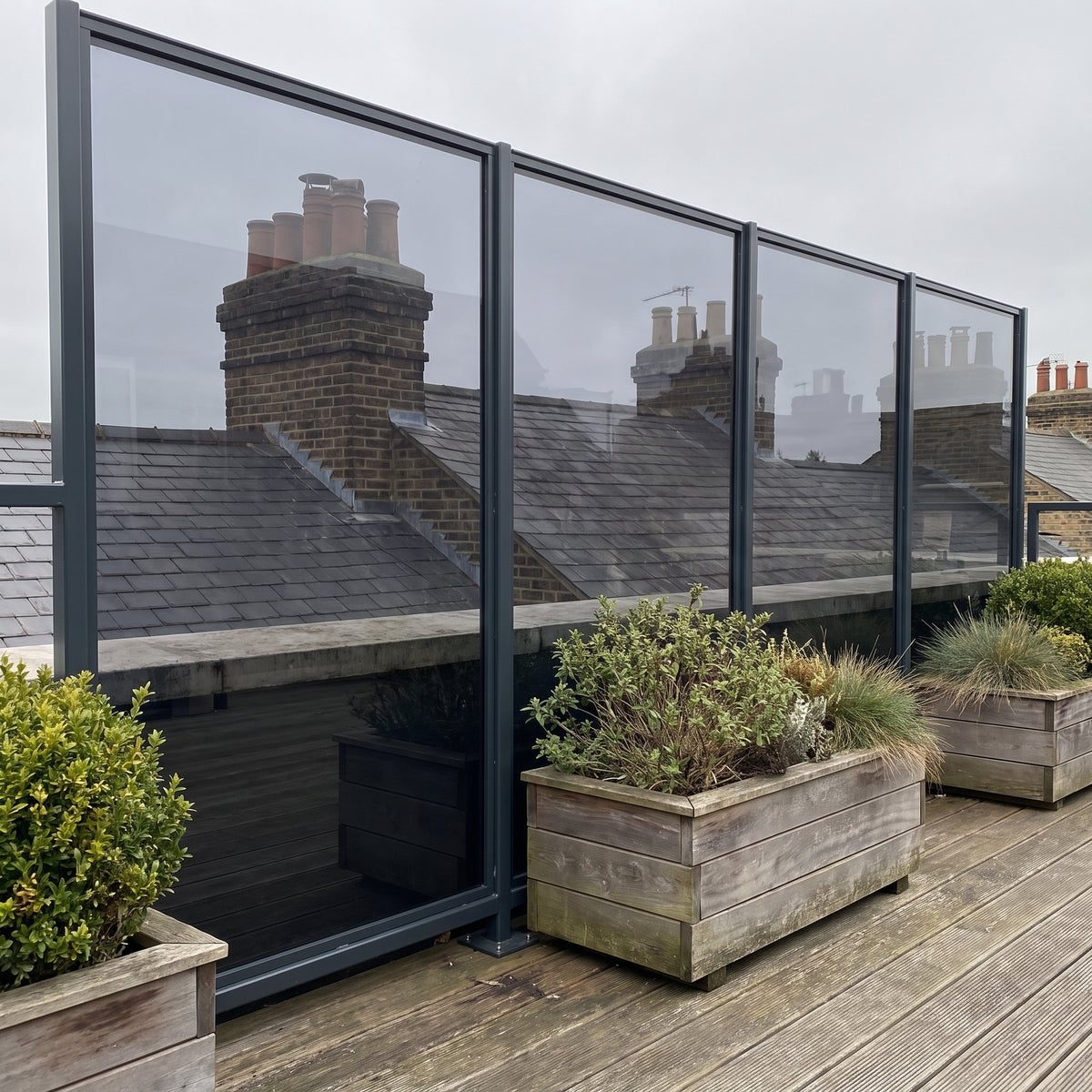 Neutral 9T20 tinted Perspex terrace wind-break